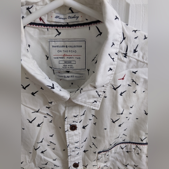 Button down shirt - Picture 2 of 3